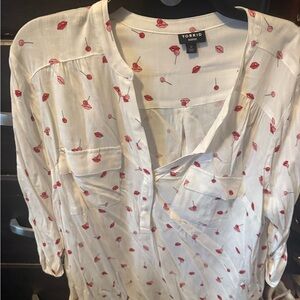Torrid Cream Blouse with Pink Lip and Candy Print